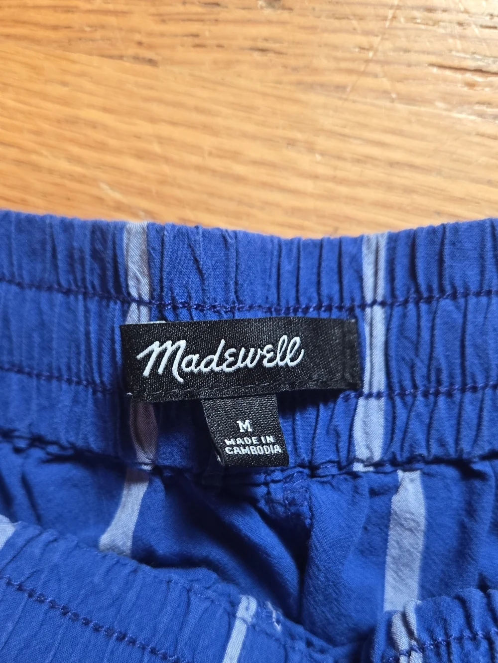 Madewell blue striped dolphin hem poplin crinkle shorts